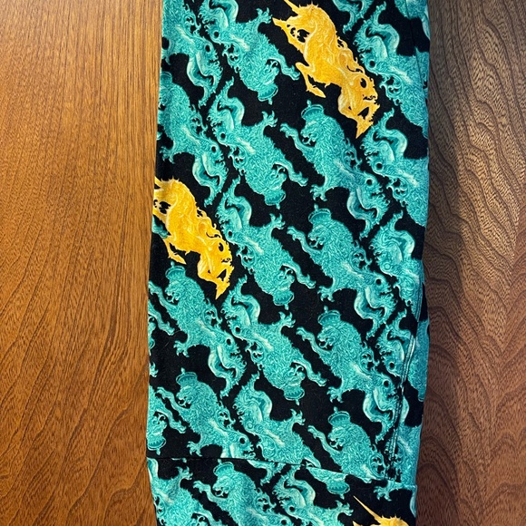 LuLaRoe - Tall & Curvy Leggings - 3 pairs - variety pack - SALE - Picture 4 of 7